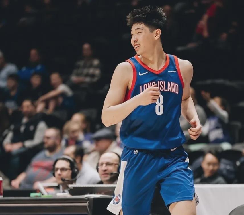 崔永熙：告别国内养伤，赴美为NBA梦再努力 崔永熙伤后新动向：3月9日赴美康复，NBA梦想不停歇