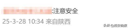 董宇辉云南行：下播后险遭物品砸中引热议 现场直击：董宇辉云南行下播险被砸，危险行为引众怒