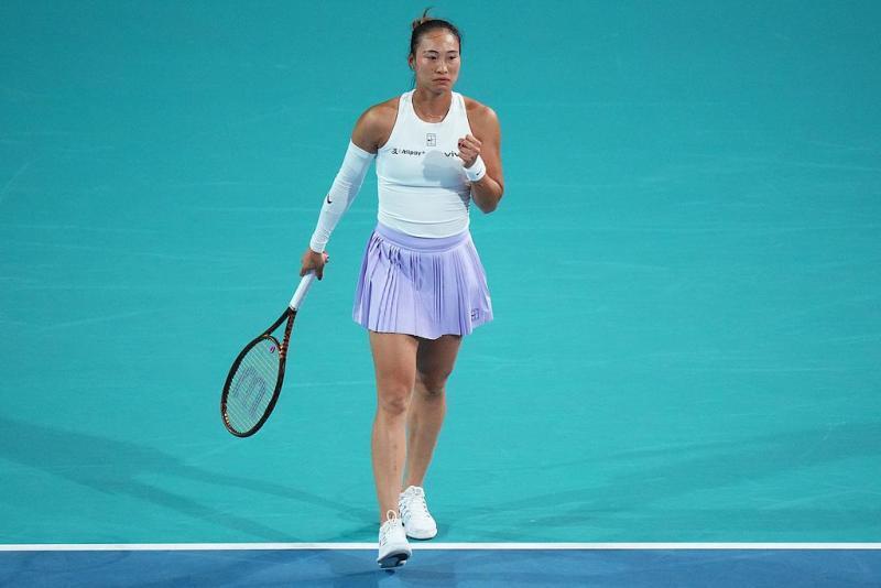 郑钦文迈阿密赛连战美国对手，冲击更高名次！，郑钦文横扫美国选手，迈阿密赛16强再展锋芒！