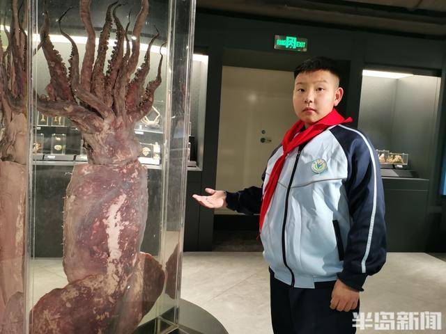 走进海大，青岛仟帆义工团引领中小学生探索海洋与国防知识