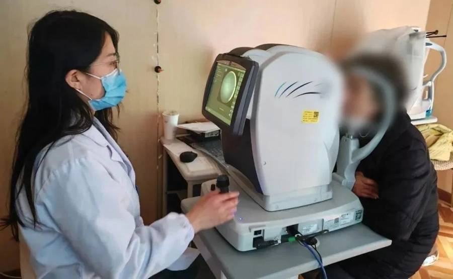 上海眼病防治中心新门诊，为黄斑病患者开启康复新希望，视觉康复训练：黄斑疾病患者摆脱低视力的新途径