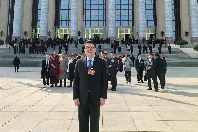 养老服务人才紧缺，政协委员提出三大建议，养老服务人才缺口巨大，多方合力构建培养机制