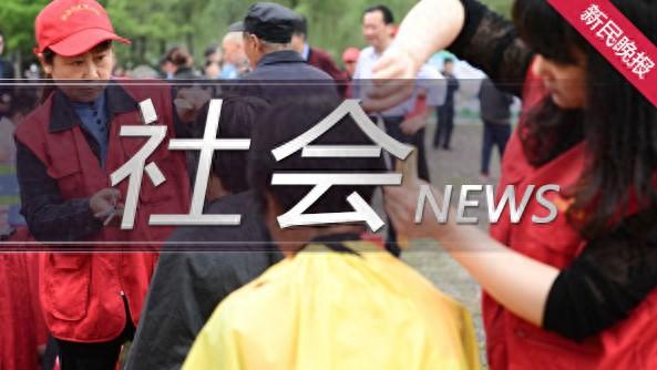 危急时刻！公交驾驶员救助82岁突发心脏病老伯