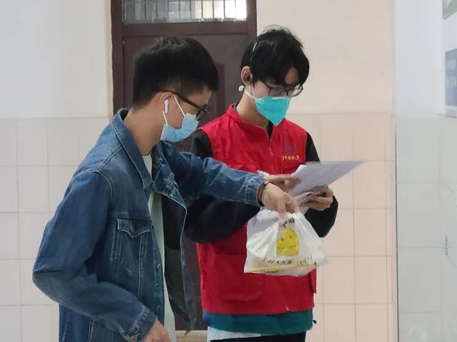 基础医学院大四学生小万：双重善举点亮生命之光，小万：用造血干细胞与长发传递生命温暖