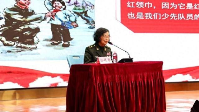 雷锋精神的传承：从孙桂琴到上海师生