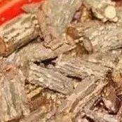 喜事变悲剧：大茶根中毒敲响安全警钟，夏日大茶根疯长，误食中毒急救指南