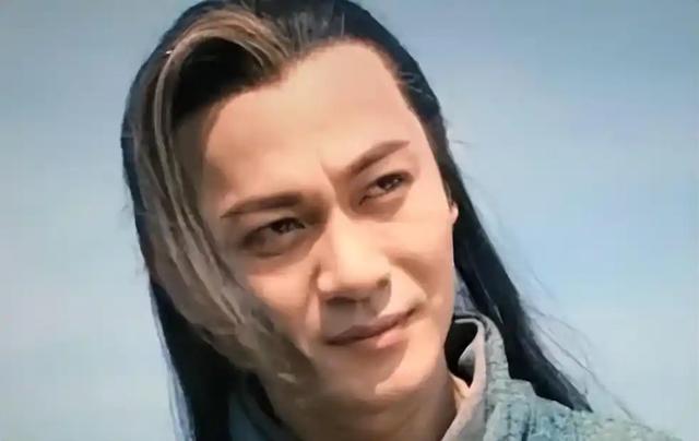 揭秘！众多TVB艺人转行做副业的背后故事，TVB艺人百态：梁珈咏摆摊，沈震轩开网约车，他们何去何从？