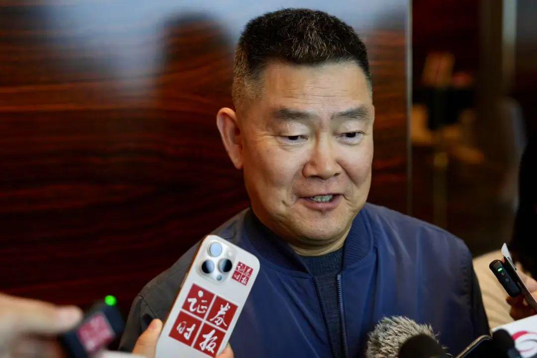 政协会议开幕，委员们积极履职各有重点，聚焦政协会议：委员们的经济发展提案亮点