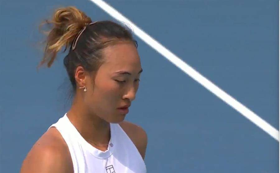 WTA1000迈阿密站：郑钦文不敌萨巴伦卡，冲击之路漫漫，郑钦文迈阿密赛遗憾出局，战胜萨巴伦卡成待解难题