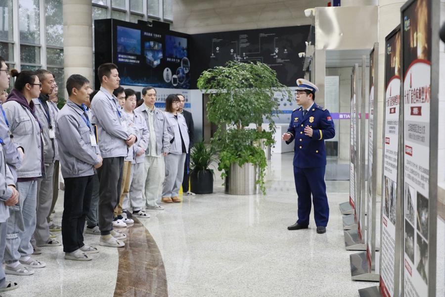 聚焦消防宣教，闵行区为企业安全发展保驾护航，闵行消防行动：多维度提升厂房仓库园区消防防控能力