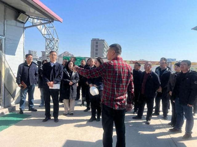 观摩青岛地铁6号线项目，为班组建设管理升级探路