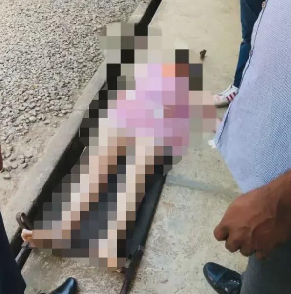 中国女游客斯里兰卡火车跌落重伤，危险拍照何时休？，斯里兰卡火车危险“打卡”：多人受伤丧命，何时能引起重视？