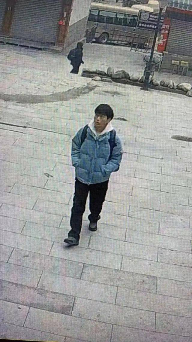 27岁小伙华山旅游失联，终寻得却阴阳两隔，游华山小伙遇难，辞职散心竟成不归路