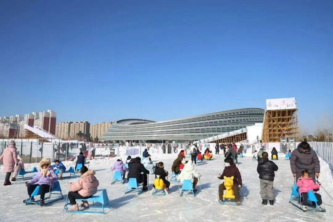 冰雪经济：从新高度迈向新未来，冰雪消费升级，经济新引擎动力十足