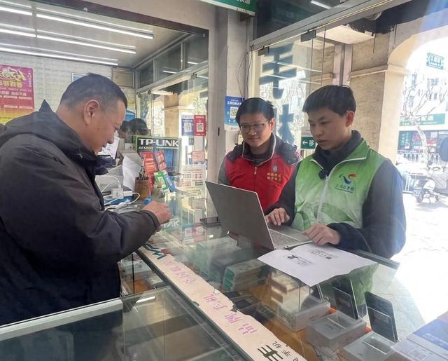 浦锦街道创新服务，“上门备案”惠及众多商户