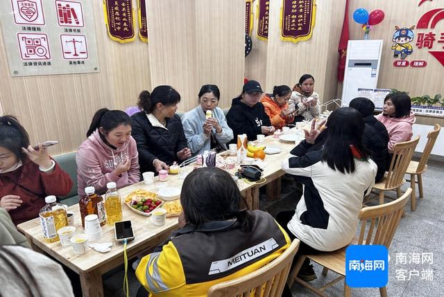 海南：“三八”节前夕关爱女骑手，法治赋能与暖心关怀，“三八”将至，海南为女骑手送上法治与温暖双重礼