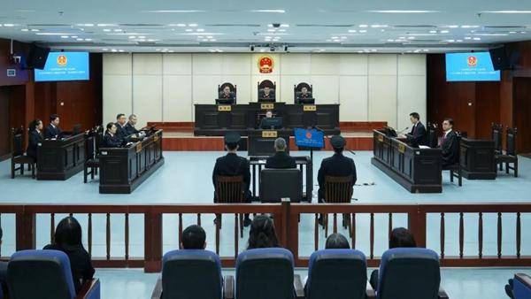 珠海中院审理湖南省政协原副主席戴道晋受贿大案