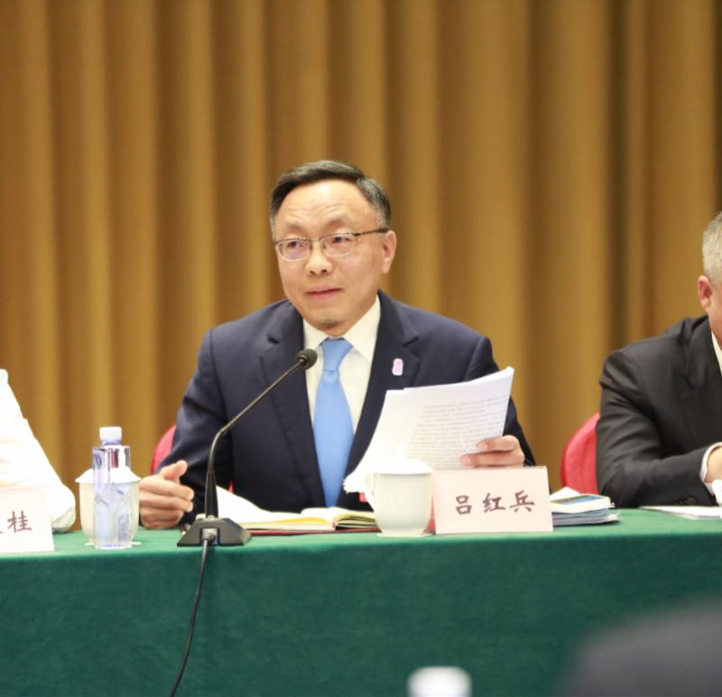两会建言：应对AI时代网络暴力，统一立法势在必行