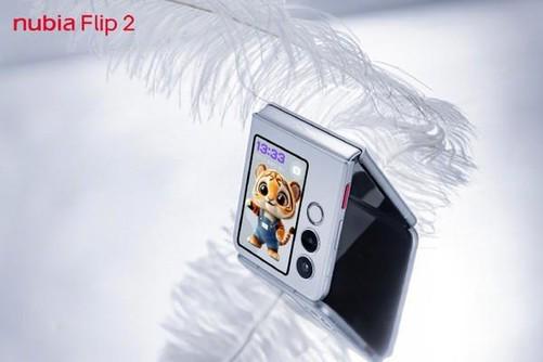 努比亚Flip 2发布：小折叠手机新体验，惊艳登场：努比亚Flip 2小折叠手机全解析