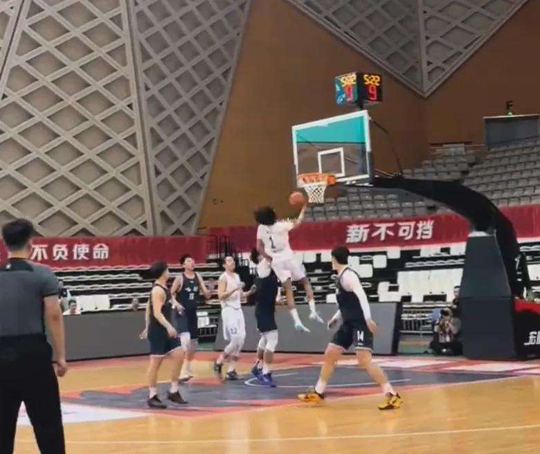 2025年全运会U18男篮资格赛：朱正闪耀