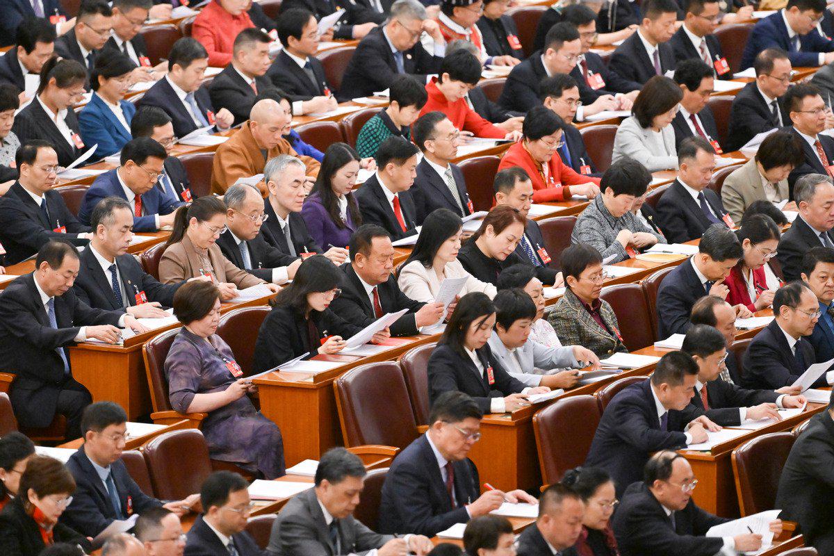 两会代表提案，两大热门消息全解析 两会代表发声，这些建议你知道吗？