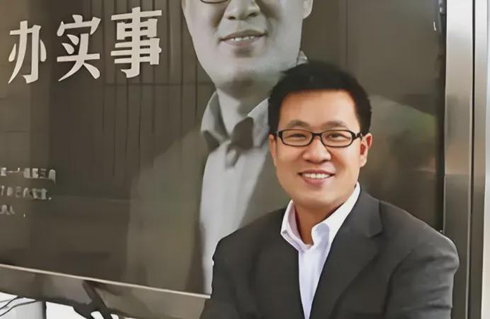 揭秘“三鹿奶粉事件”曝光记者 17 年后的别样人生，从揭露黑幕记者到商界精英，简光洲的传奇转身