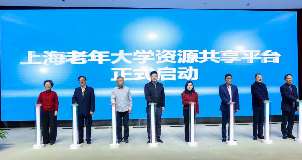 上海老年大学新学期新举措，满足老年教育需求，上海老年大学开学日，多项创新举措助力老年教育