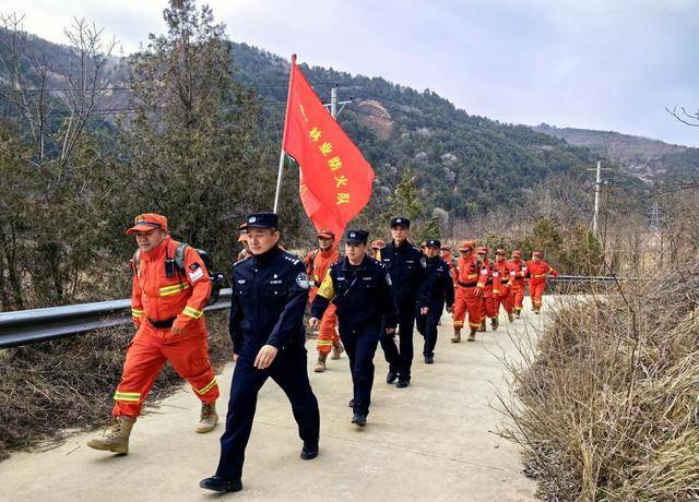 旬邑春季森林防火拉练：提升能力，增强群众防火意识，3月13日旬邑重点林区：一场意义非凡的春季防火应急拉练