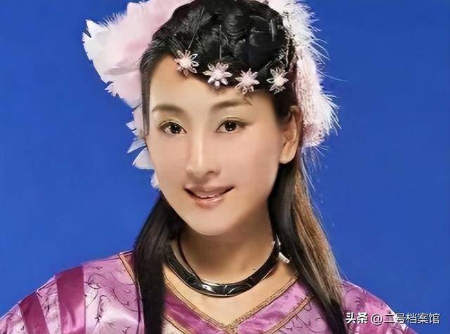 马苏：穿越绯闻迷雾，享受当下生活的魅力女星，马苏：舞台背后的坎坷与生活的洒脱