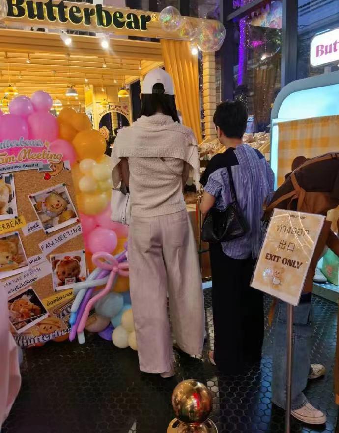 女神节撞上生日，奚梦瑶豪门生活甜似蜜！