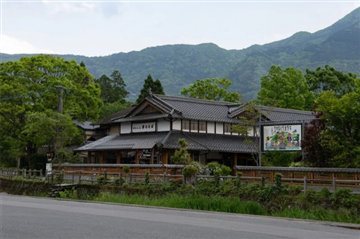 日本温泉资源拉响警报：旅游热潮下的生存危机，日本多地温泉水位下降，旅游热让温泉资源“压力山大”