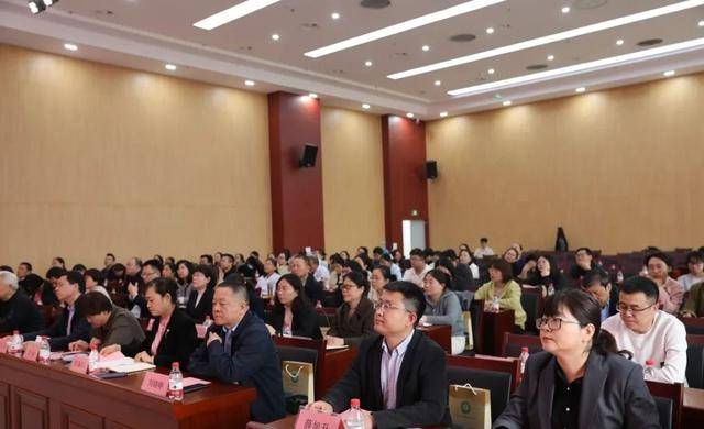 重磅！铜川市中医药学会膏方专委会成立大会圆满举办，铜川膏方专委会诞生，中医药事业迈向新高度
