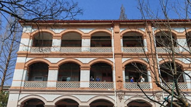华东政法大学在青少年保护司法体系中的贡献