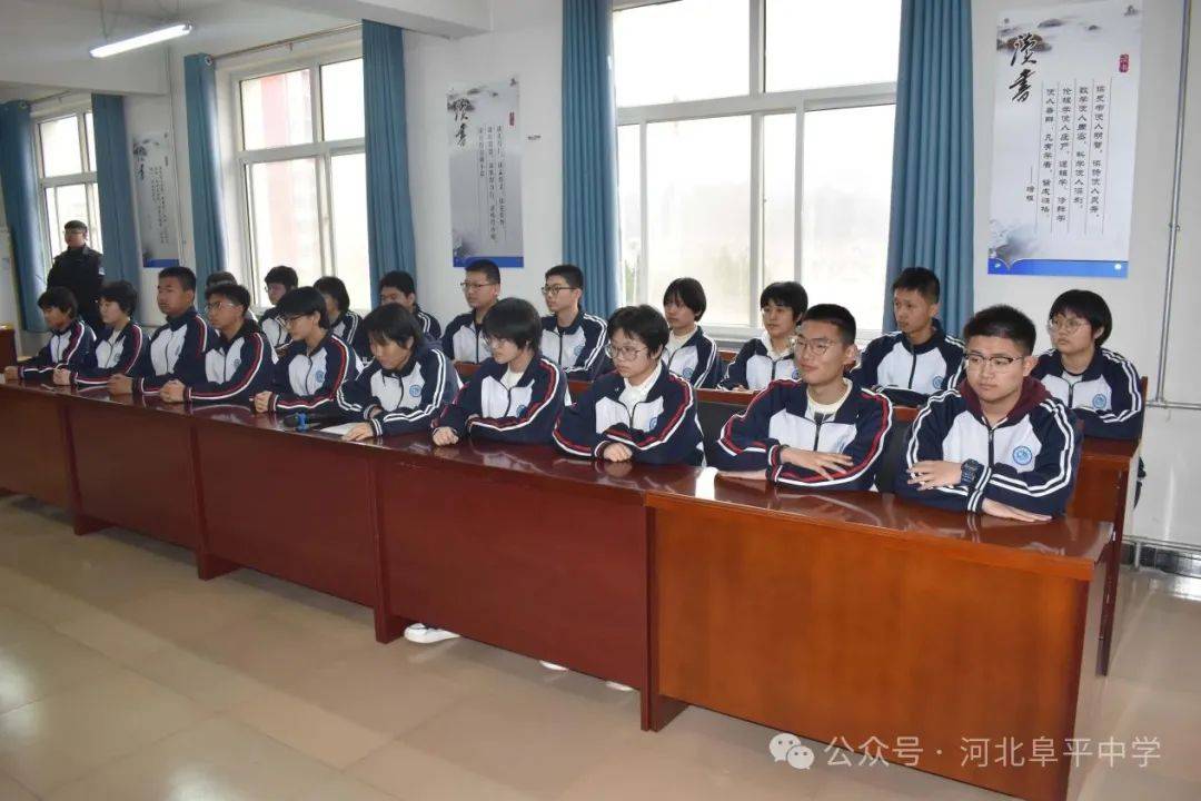 团县委爱心助力，学生感恩立志成长