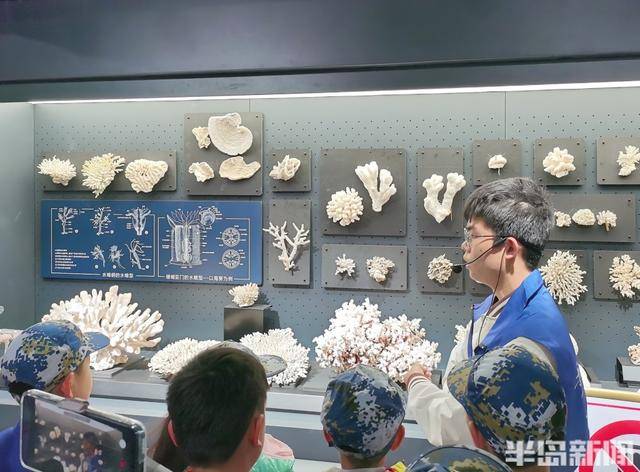 走进海大，青岛仟帆义工团引领中小学生探索海洋与国防知识