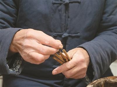 走进宣笔世界：领略非遗文化的魅力，宣笔传承人佘征军：坚守传统与开拓创新