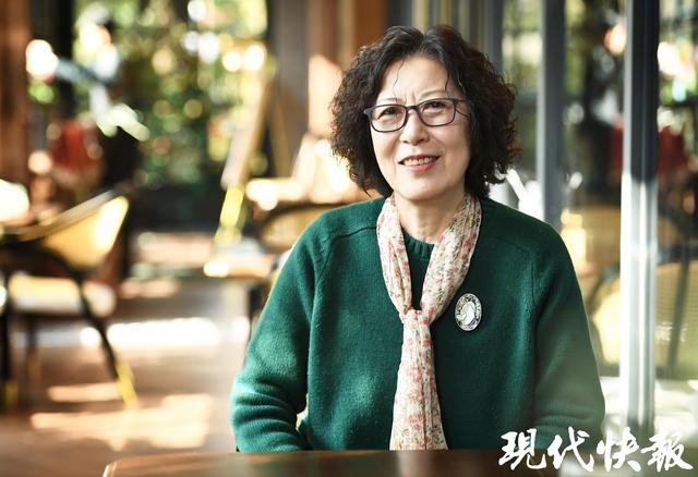从凌云学校到〈上铺的兄弟〉，黄蓓佳深耕儿童教育创作 凌云实验学校开篇，黄蓓佳〈上铺的兄弟〉探讨教育之道