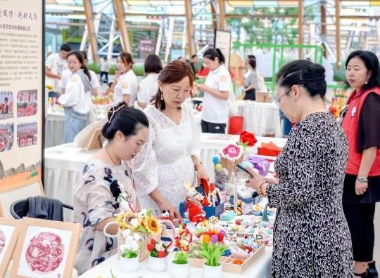 春糖季来临，新津准备了这些活动，新津春糖季：“3+3+N”模式下的消费狂欢