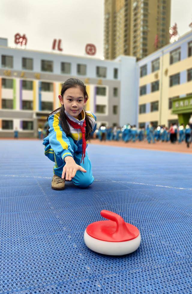 吉林市丰满区英语实验小学：以特色社团促进学生综合素质提升，吉林市丰满区英语实验小学校：特色社团助力学生成长