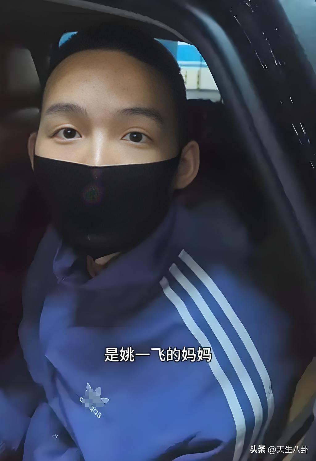 谢岳认亲故事：网友眼中的“剧本”真相，谢岳认亲疑云：“剧本”之说引发众议