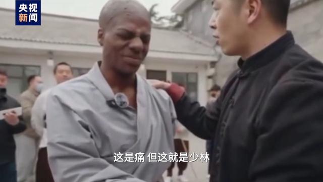从被黑到被粉，“甲亢哥”见证中国的全球圈粉奇迹！，“甲亢哥”中国体验：功夫片式传奇，跨越国界的真实魅力！