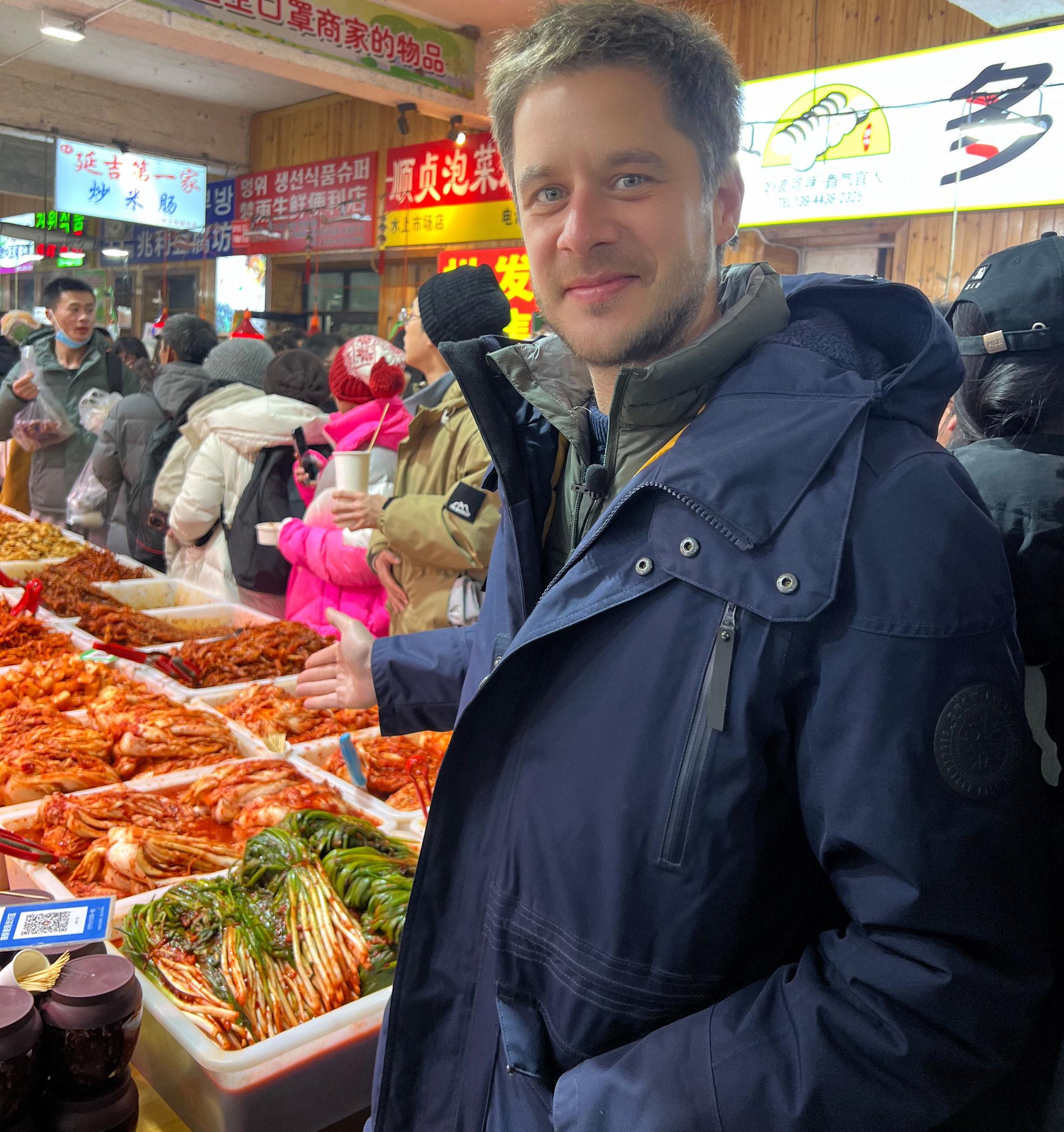 免签政策助力，外国友人开启中国游热潮 免签与文旅融合，让世界领略不一样的中国风情