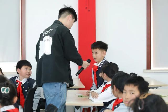 走进金汇镇清明活动，感受传统与红色的魅力，金汇镇清明主题活动，奏响缅怀与新生的乐章
