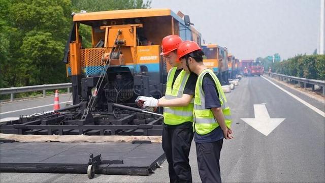 热再生技术：公路养护从“高能耗”迈向“绿色化”，扬州大学团队研发热再生技术，为公路养护添“绿”