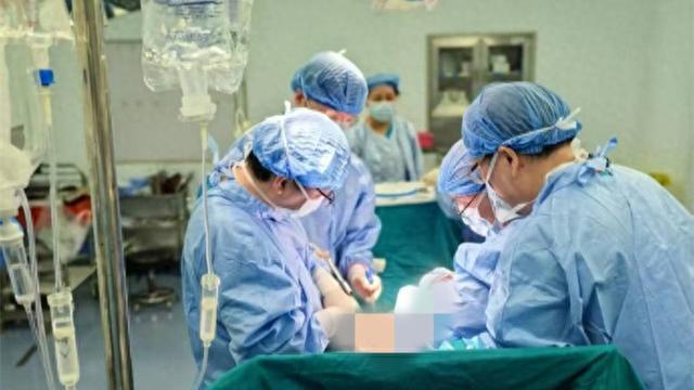 七旬老人腹腔大出血命悬一线，上海十院多学科协作力挽狂澜