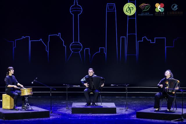手风琴艺术周“全时驱动”，长宁打造音乐艺术体验新链条，第七届国际手风琴文化艺术周，让上海长宁沉浸在悠扬琴音中