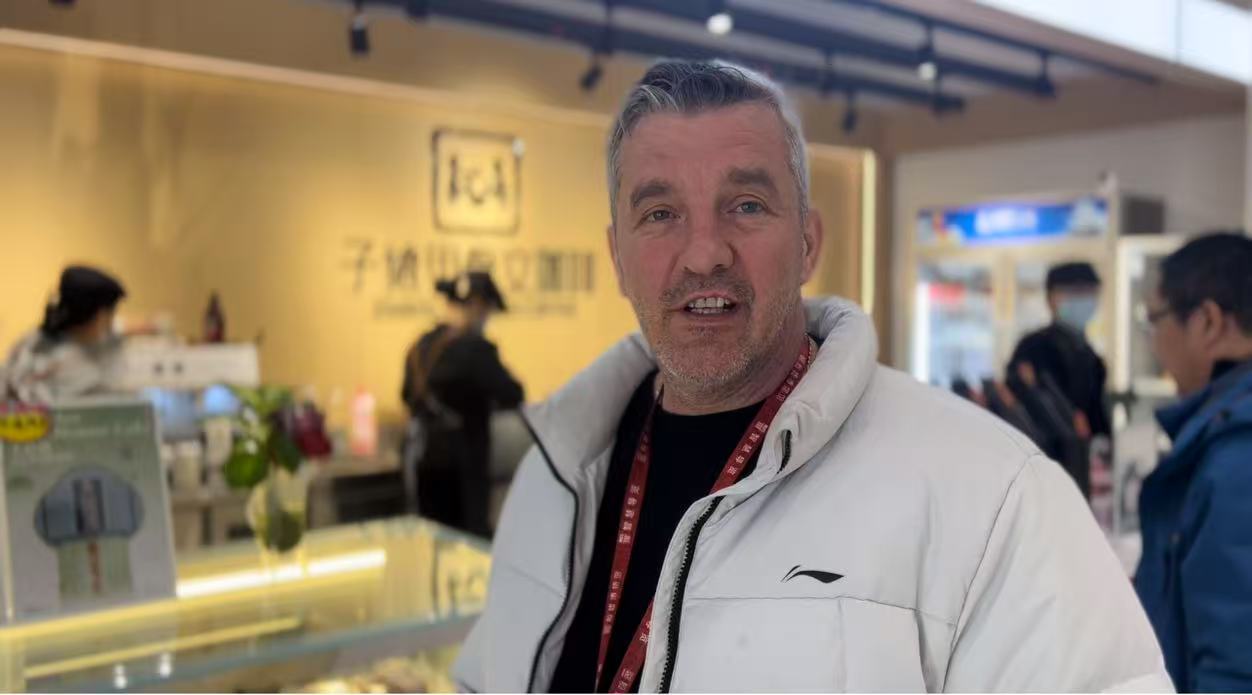 免签政策助力，外国友人开启中国游热潮 免签与文旅融合，让世界领略不一样的中国风情