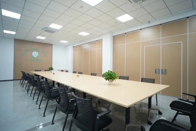 金海街道综治中心：以智慧治理打造“枫桥经验”样板，多元共治，金海街道综治中心筑牢区域平安基石