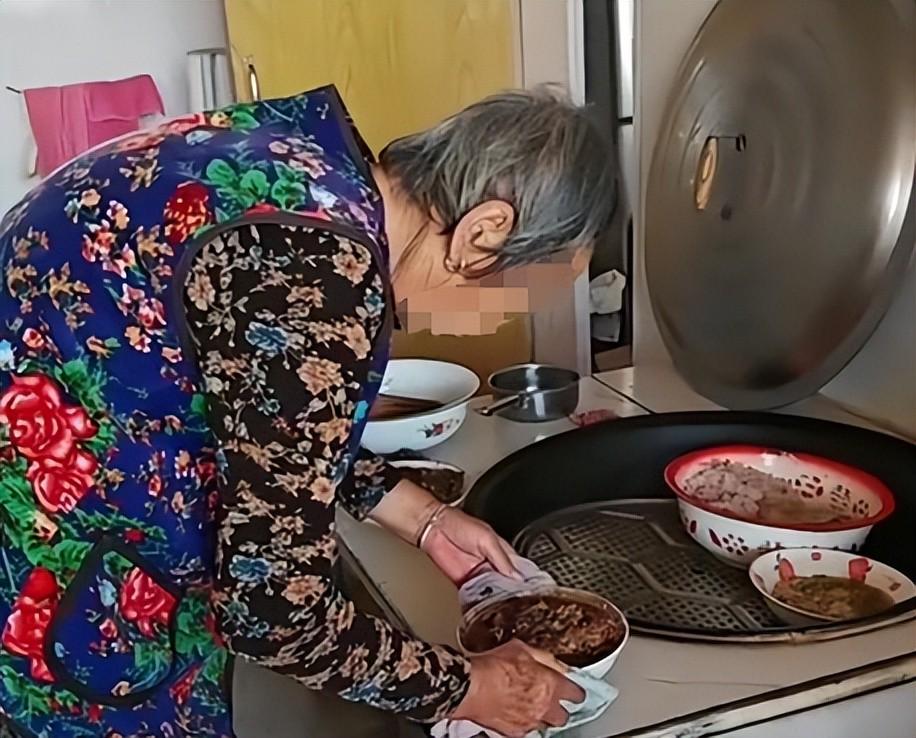 105岁网红奶奶活力秘诀大揭秘，探秘105岁刘冬霞奶奶的长寿生活密码