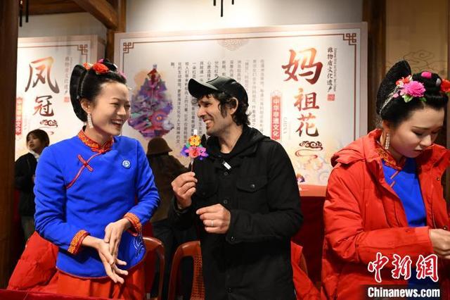 纽约青年湄洲岛之行：解锁中美文化味觉密码，狄杰的中国缘：湄洲岛见证传统与现代的交融